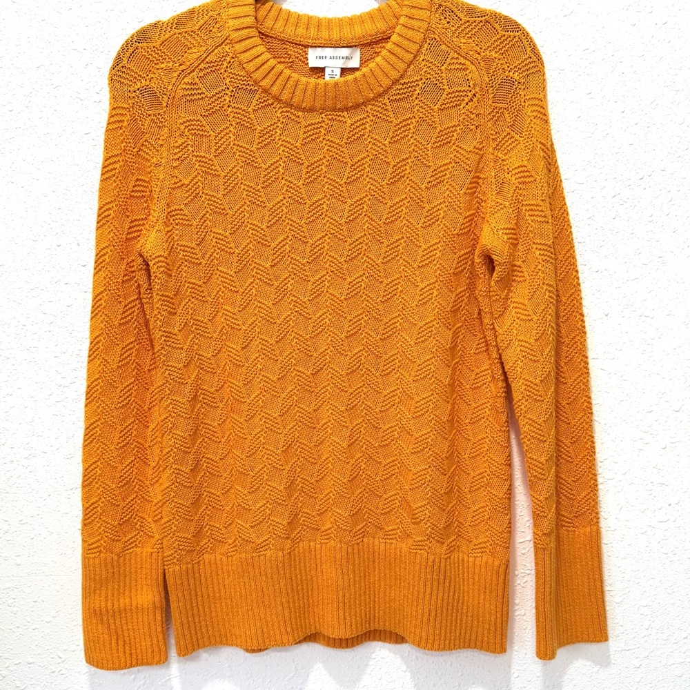 Free Assembly Vibrant Orange‎ Crew Neck Sweater S
